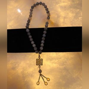 Jade and amethyst bracket